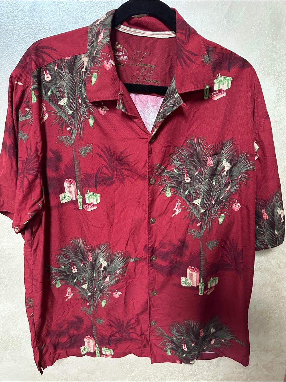 Tommy Bahama "Season's Greetings" holiday camp shirt, sz large